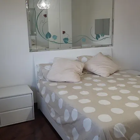 St Peter Terrace View Attic Apartment *
